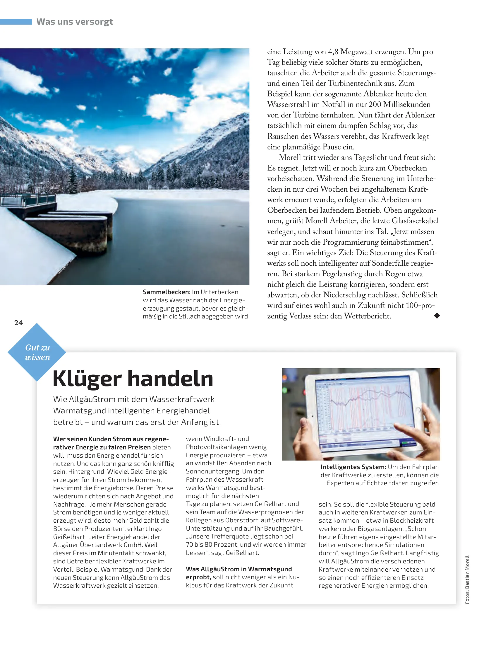 AllgäuStrom-Magazin: Seite mit winterlichem Sammelbecken und digitaler Kraftwerkssteuerung auf einem Tablet